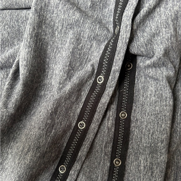 Lululemon vinyasa scarf, charcoal/black - Picture 3 of 4